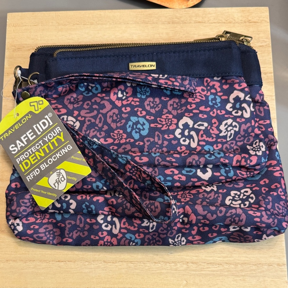 Two Travelon Navy and Pink Floral Wristlet. NWT.